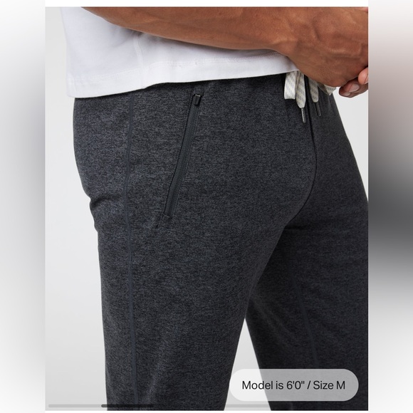 Vuori Men’s Ponto Performance Pant Midnight Heather grey Medium zipper pocket - Picture 7 of 7